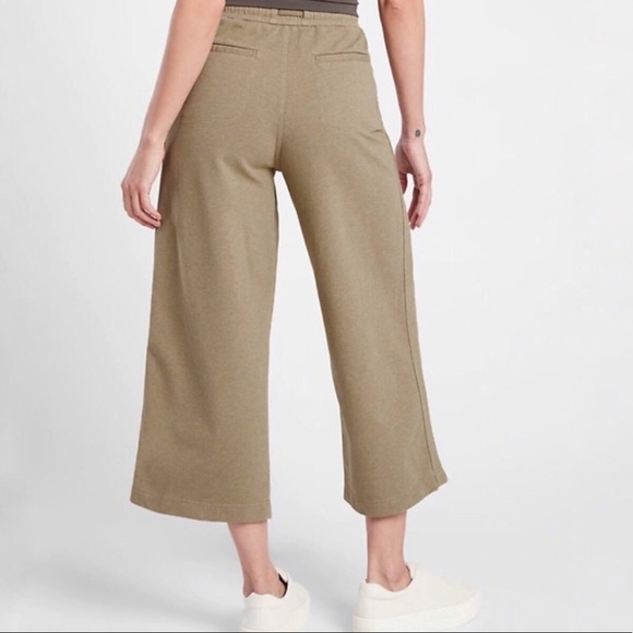 NWT Athleta Farallon Wide Leg Cropped Pant - Picture 3 of 16